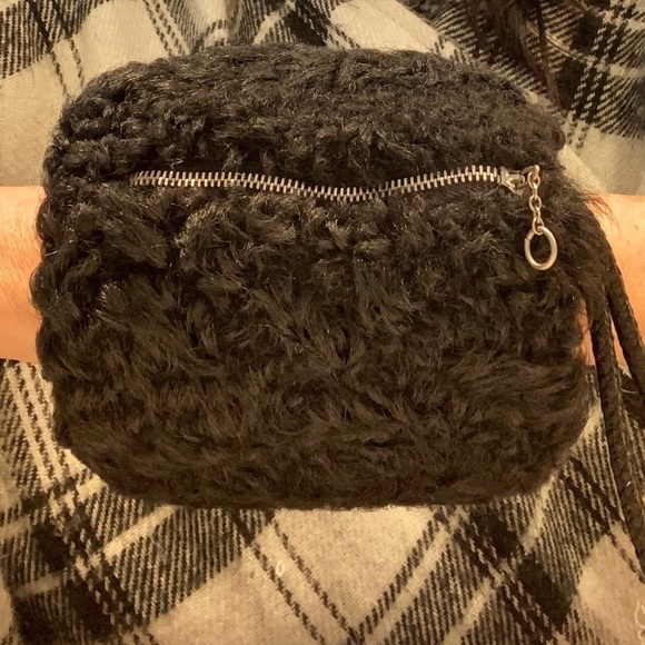 Vintage Black Shearling Muff With Top Pocket unisex - Picture 6 of 7
